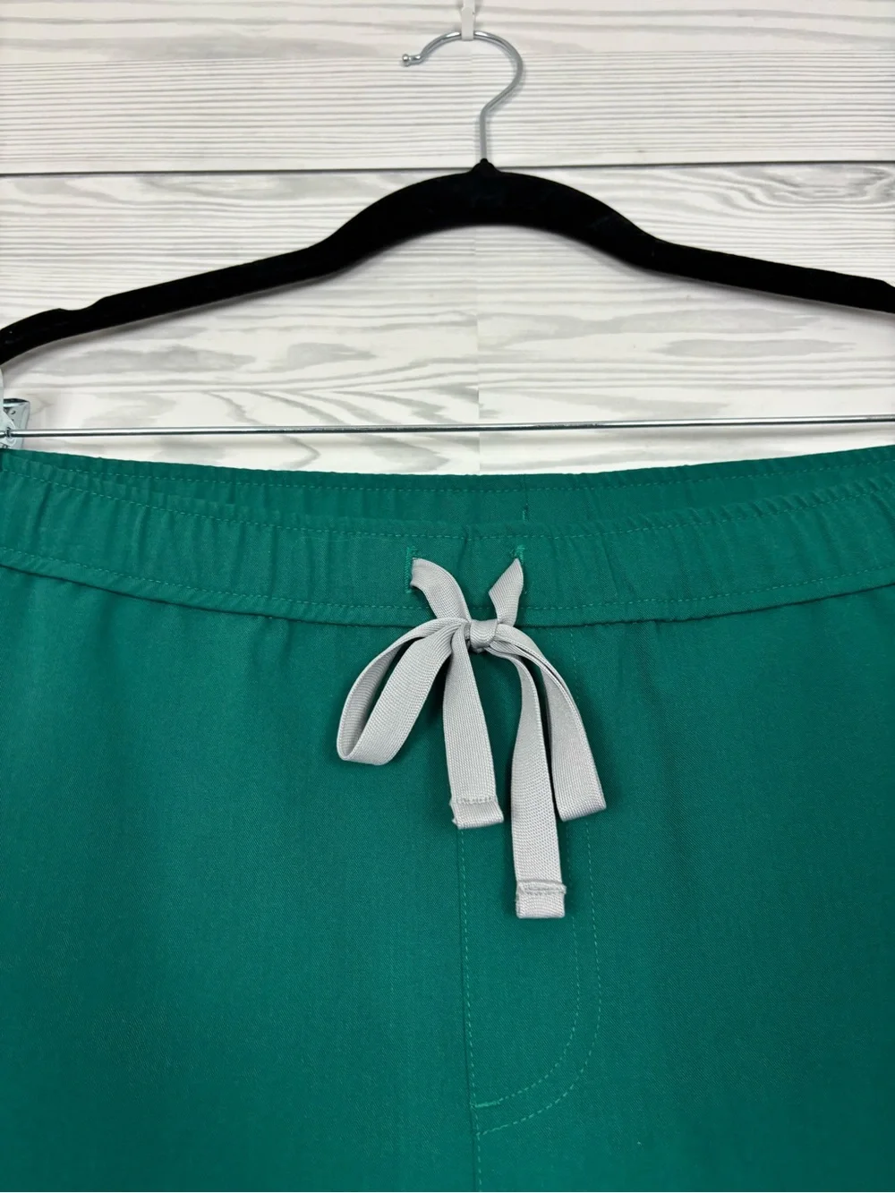 FIGS Tansen Jogger scrub pants 2.0 green size XL NWT